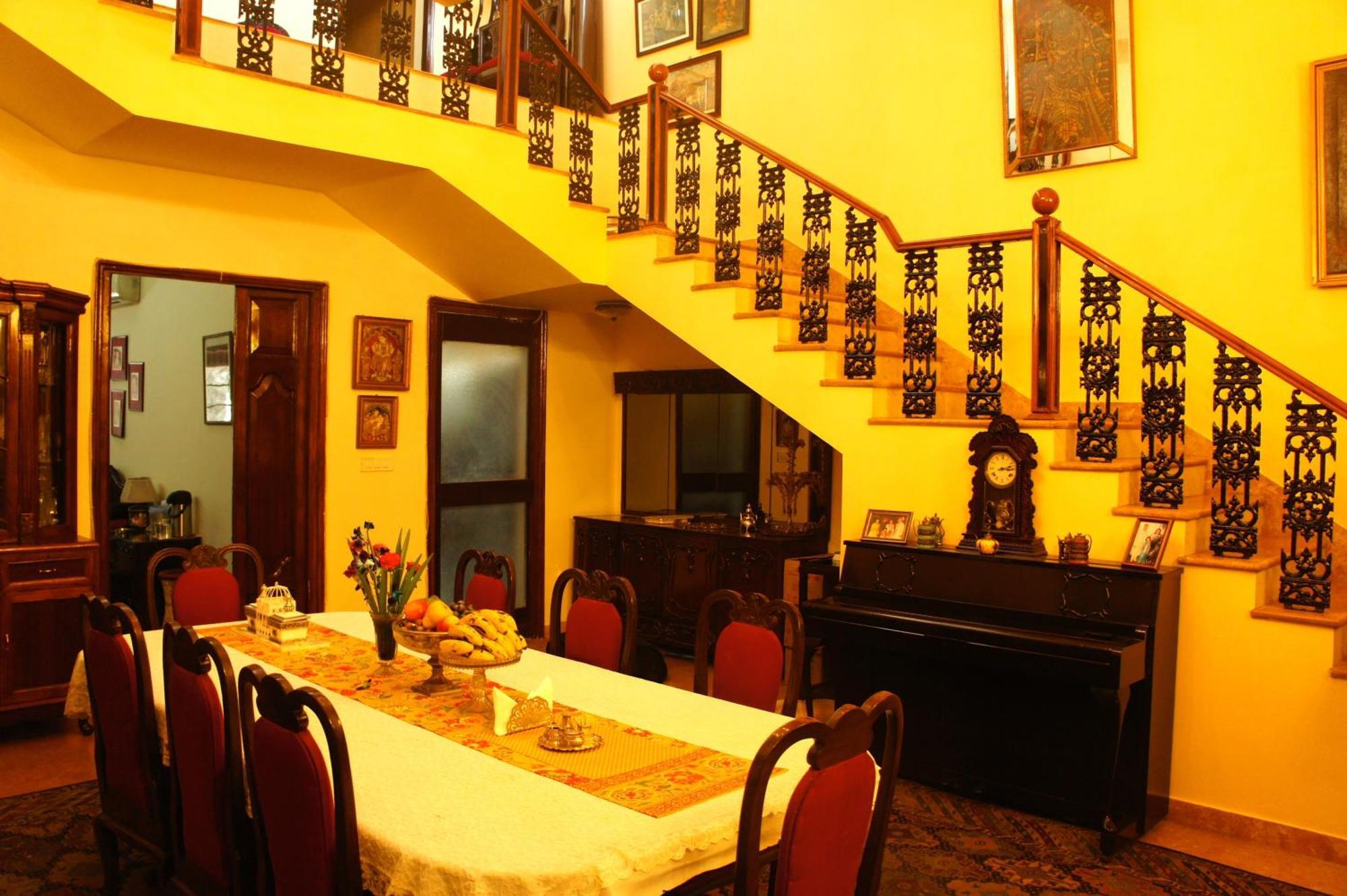 Bed & Breakfast Sirohi House *