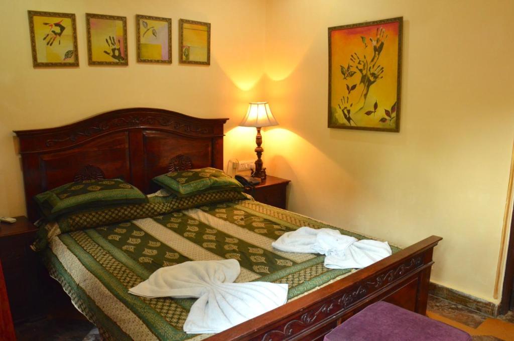 Sirohi House Bed & Breakfast *